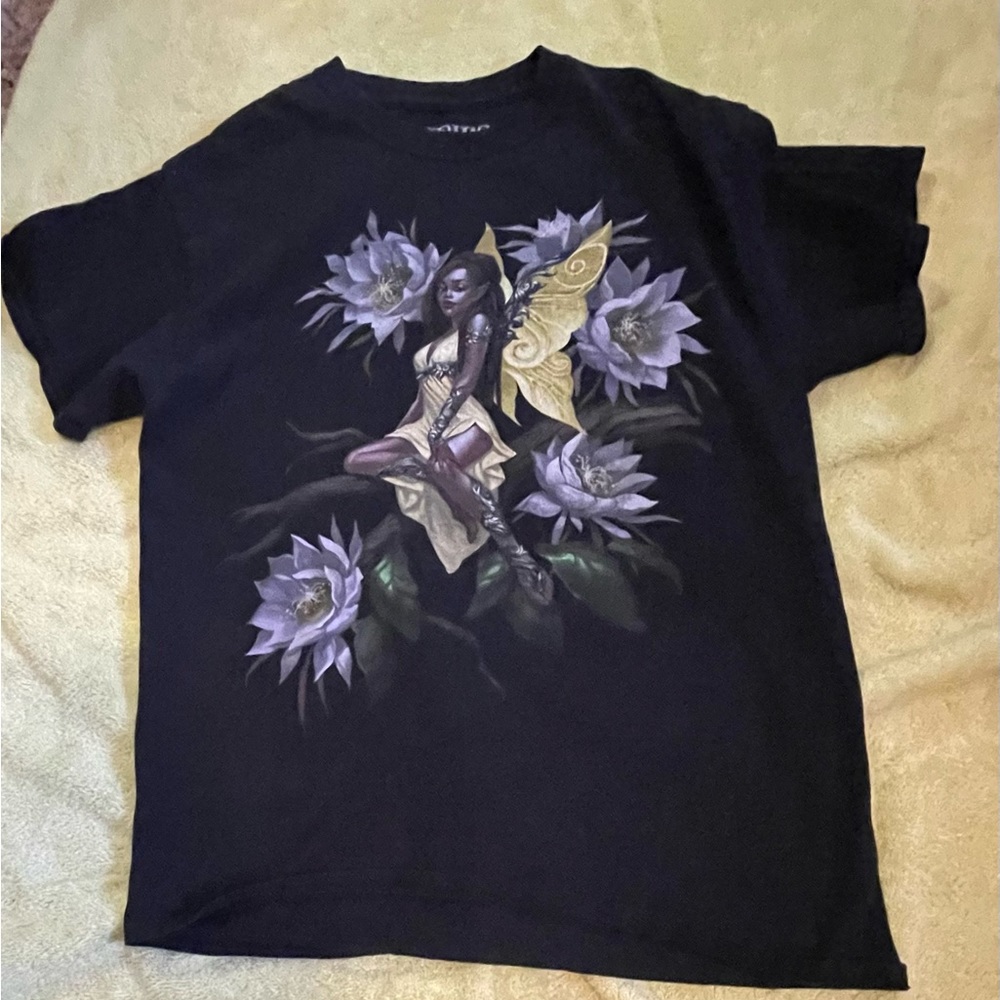 Graphic tee